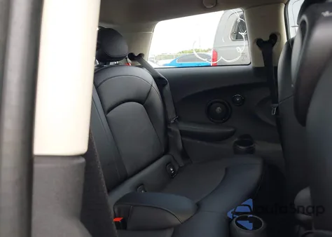 2015 Mini Hardtop Cooper из США, поврежденный, VIN WMWXM5C57F3A04366